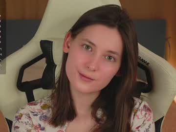 girl
        beckymartens cam image #2866132