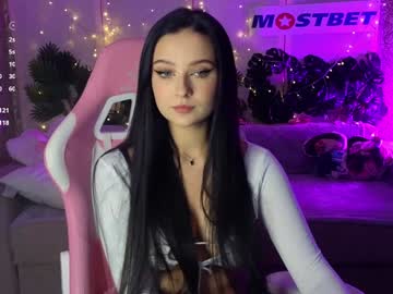 girl
        agara_romen cam image #5122478
