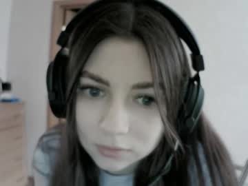 girl
        dawndollins cam image #6236809