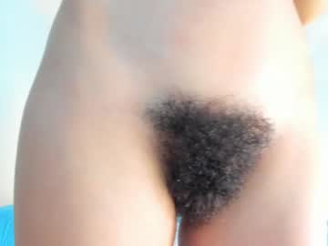 girl
        bush_woman cam image #4472851