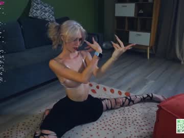 girl
        audreycarvin cam image #4603225