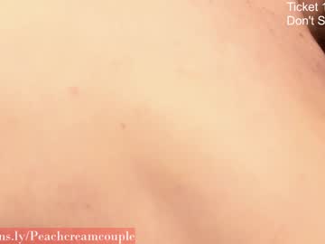 couple
        peachcreamcouple cam image #3721960