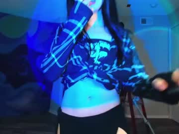 girl
        salemhex cam image #1888272
