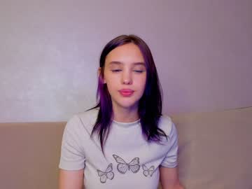 girl
        angella_kleee cam image #3103397