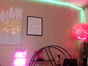 girl
        milf_lacey cam image #4494620
