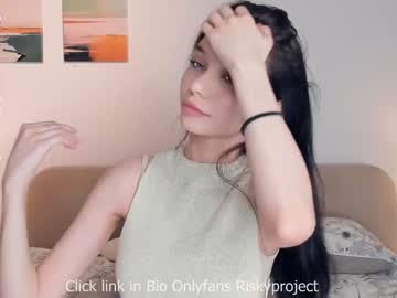 girl
        riskyproject cam image #6991369