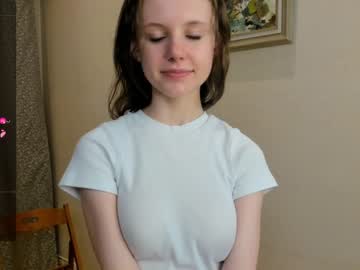 girl
        maryrogersa cam image #2285967