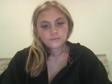 girl
        daisyparkerxo cam image #2735514