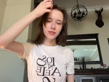 girl
        gina_vicious cam image #6934227
