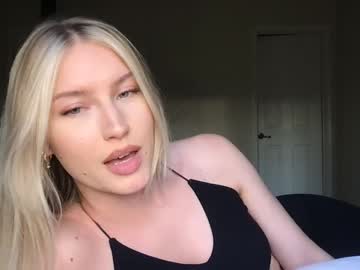 girl
        thezabrina cam image #2038363