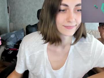 girl
        yourgirl_044 cam image #6114364