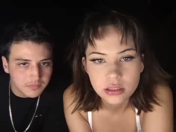 couple
        chickieee cam image #1378504