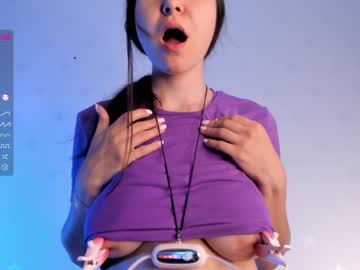 girl
        elliehunt cam image #2199723
