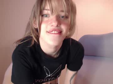 girl
        esther_estrie cam image #3306073
