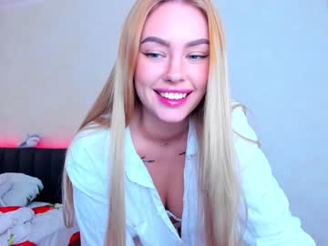 girl
        8a8y_nura cam image #819539