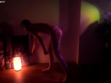 girl
        shiningstarrr cam image #6622633