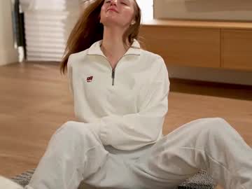 girl
        villanelle_l cam image #6517916