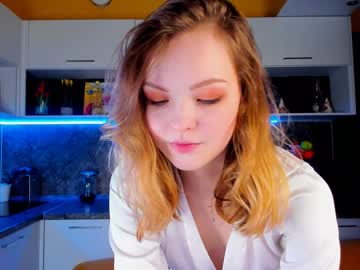 girl
        alice_tucci cam image #3379013