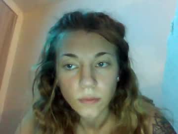 girl
        your_fav1 cam image #6830880