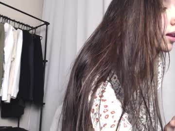girl
        friend_foryou cam image #1347219