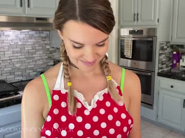 girl
        phoenix_taylor cam image #4262428
