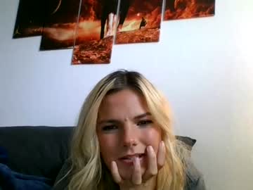 girl
        lacyxtate cam image #182730