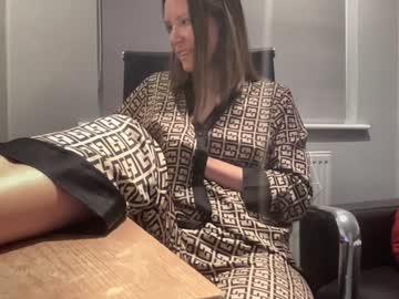 girl
        eatmypie69 cam image #6814890