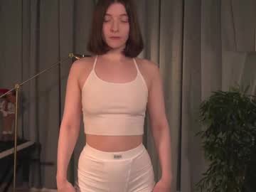 girl
        petal_of_passion cam image #5830469