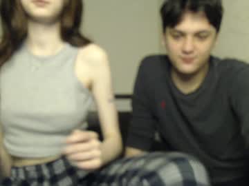 couple
        alexandlia cam image #5443047