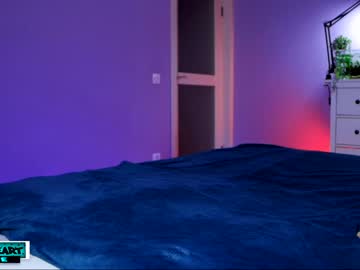 girl
        luxureart cam image #744678