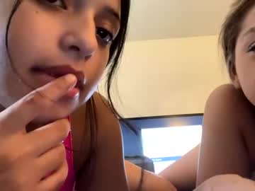 girl
        jadebae444 cam image #2566573