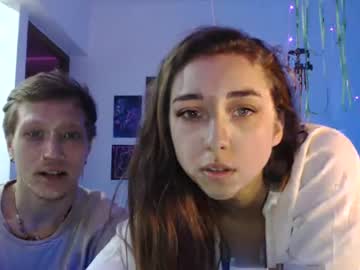 couple
        flloopy cam image #2509614