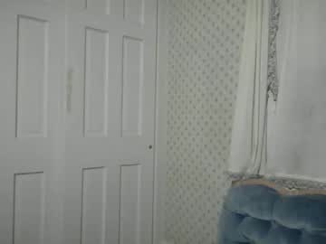 girl
        sixfootsiren cam image #4789766