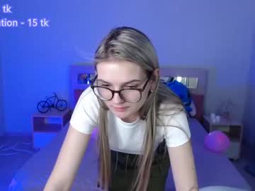 girl
        amelialuck cam image #893102