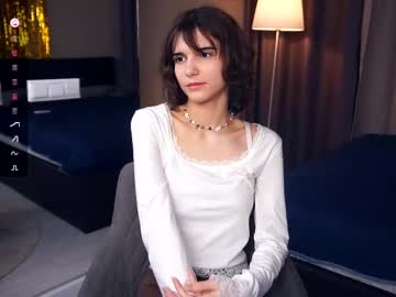 girl
        odettehatt cam image #6247017