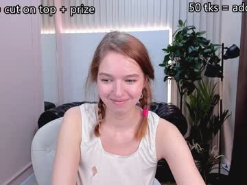 girl
        agata_moon cam image #388834