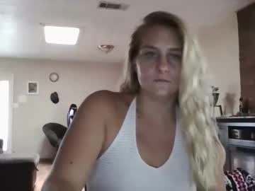 girl
        xreb94xx cam image #4456327