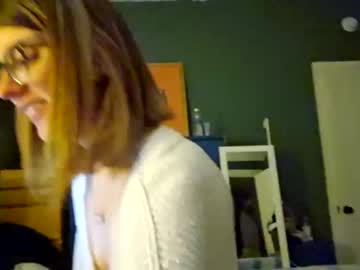 girl
        ladyll1 cam image #2902534