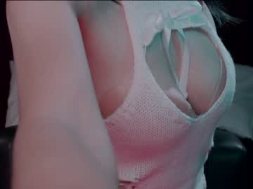 girl
        chaturbatable cam image #1383730