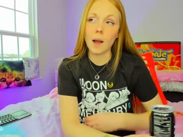 girl
        daphnemadison cam image #751691