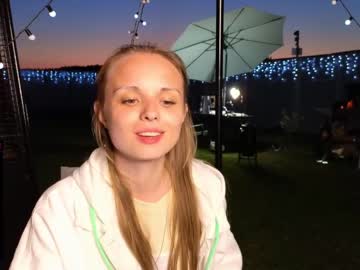 girl
        misss_viki cam image #1512666