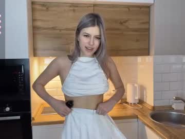 girl
        pureandinnocent_ cam image #4739928