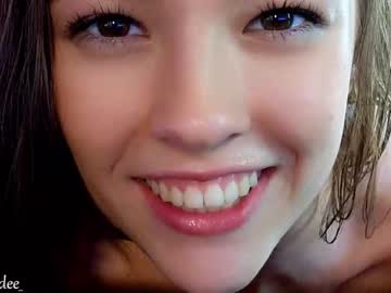 girl
        _demi_dee_ cam image #2141963