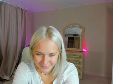 girl
        angel___s cam image #2234736