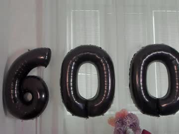 girl
        angelina_new cam image #2197012