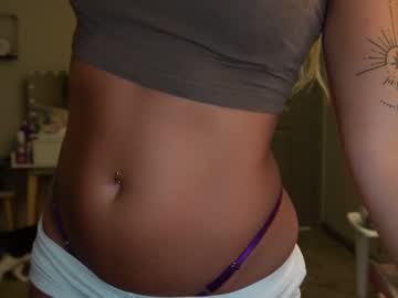 girl
        alex499990 cam image #6816142