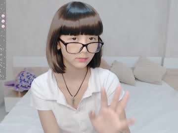 girl
        little_yena cam image #2949941