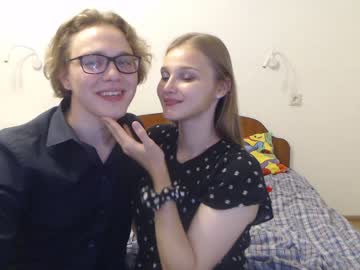 couple
        nikolkdman cam image #2094769
