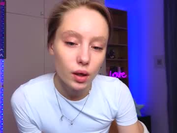girl
        callme_star cam image #1164671