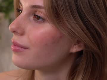 girl
        refined_style cam image #5195834